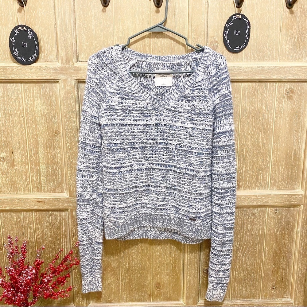 Abercrombie & Fitch knit sweater XS